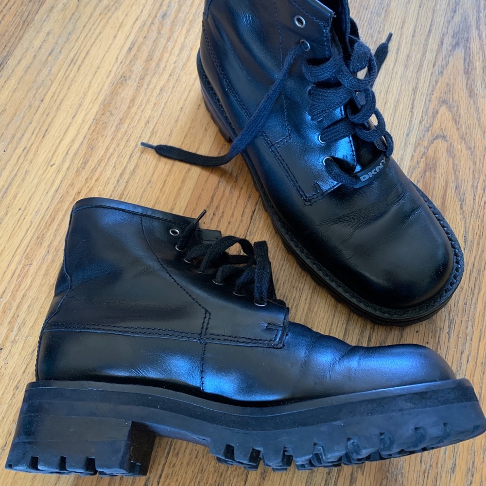 DKNY Size 6.5 Black Ankle Boot